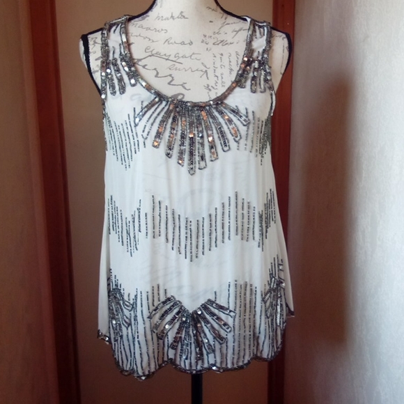 ANGL..BLACK. AND .WHITE TOP . POLYESTER - Picture 2 of 8